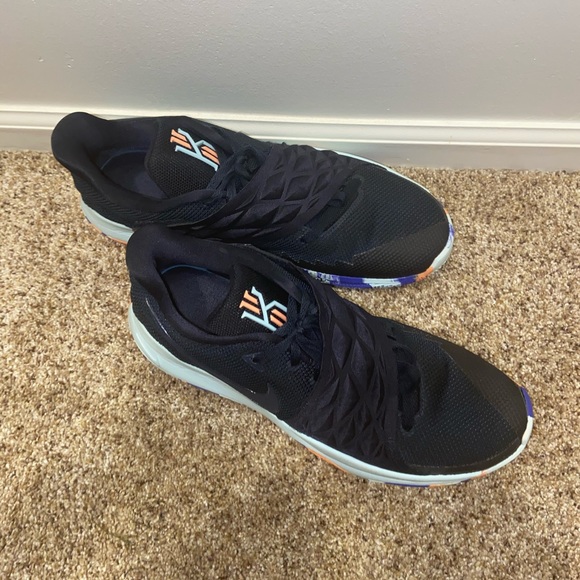 nike kyrie low “dark obsidian” - Picture 2 of 3
